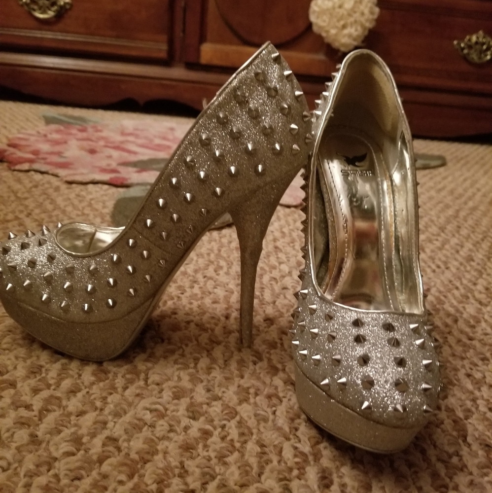 Silver sparkle platform heels with studs